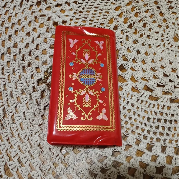 Vintage red clutch wallet - Picture 2 of 7